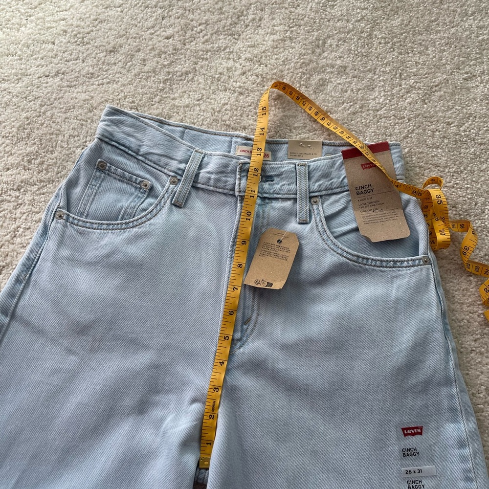 NWT Levi's Cinch Baggy High Rise Women's Jeans Size 26/31 - Picture 9 of 14